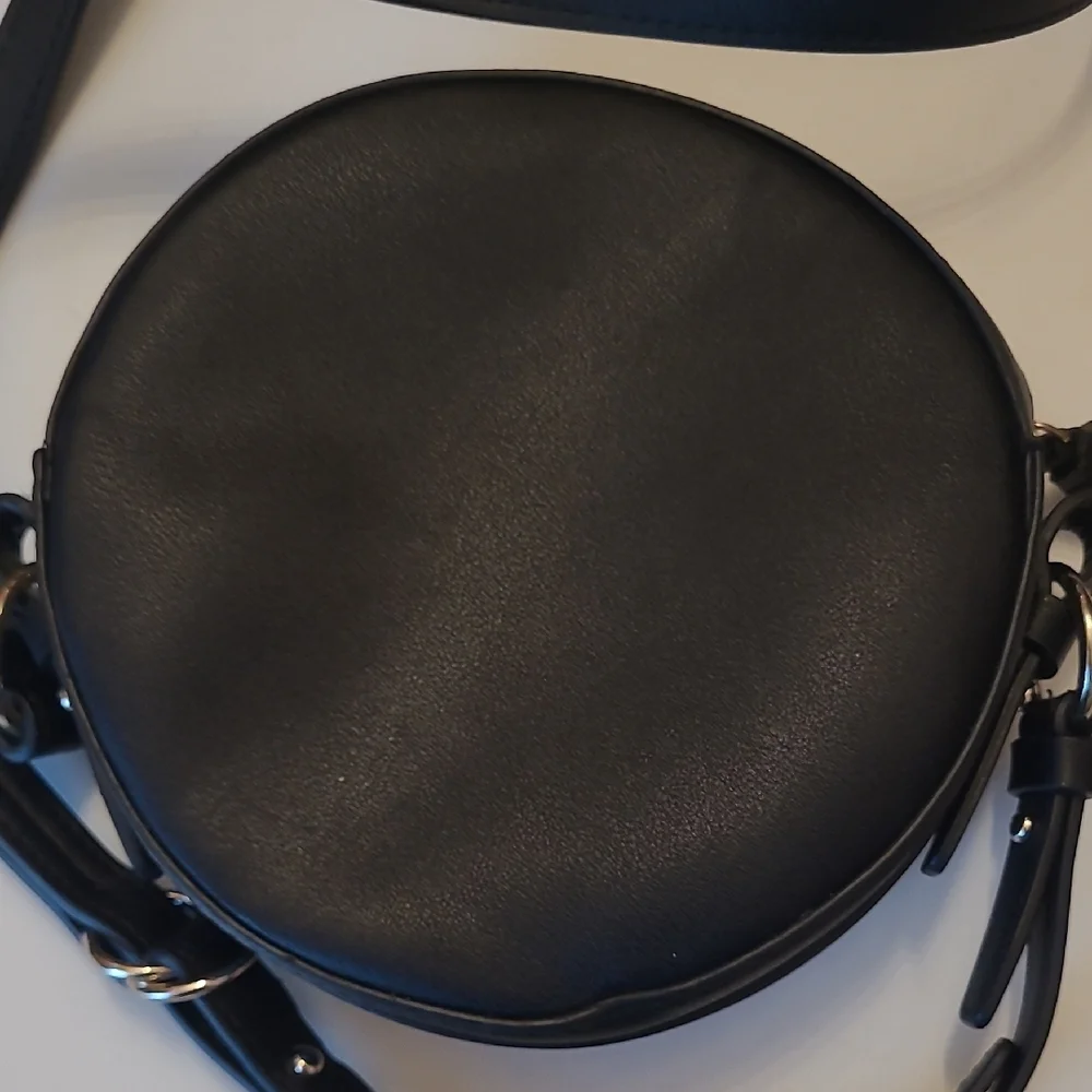GAP Circular Crossbody Bag Shoulder Zip Around Circle Faux Leather Mini Handbag